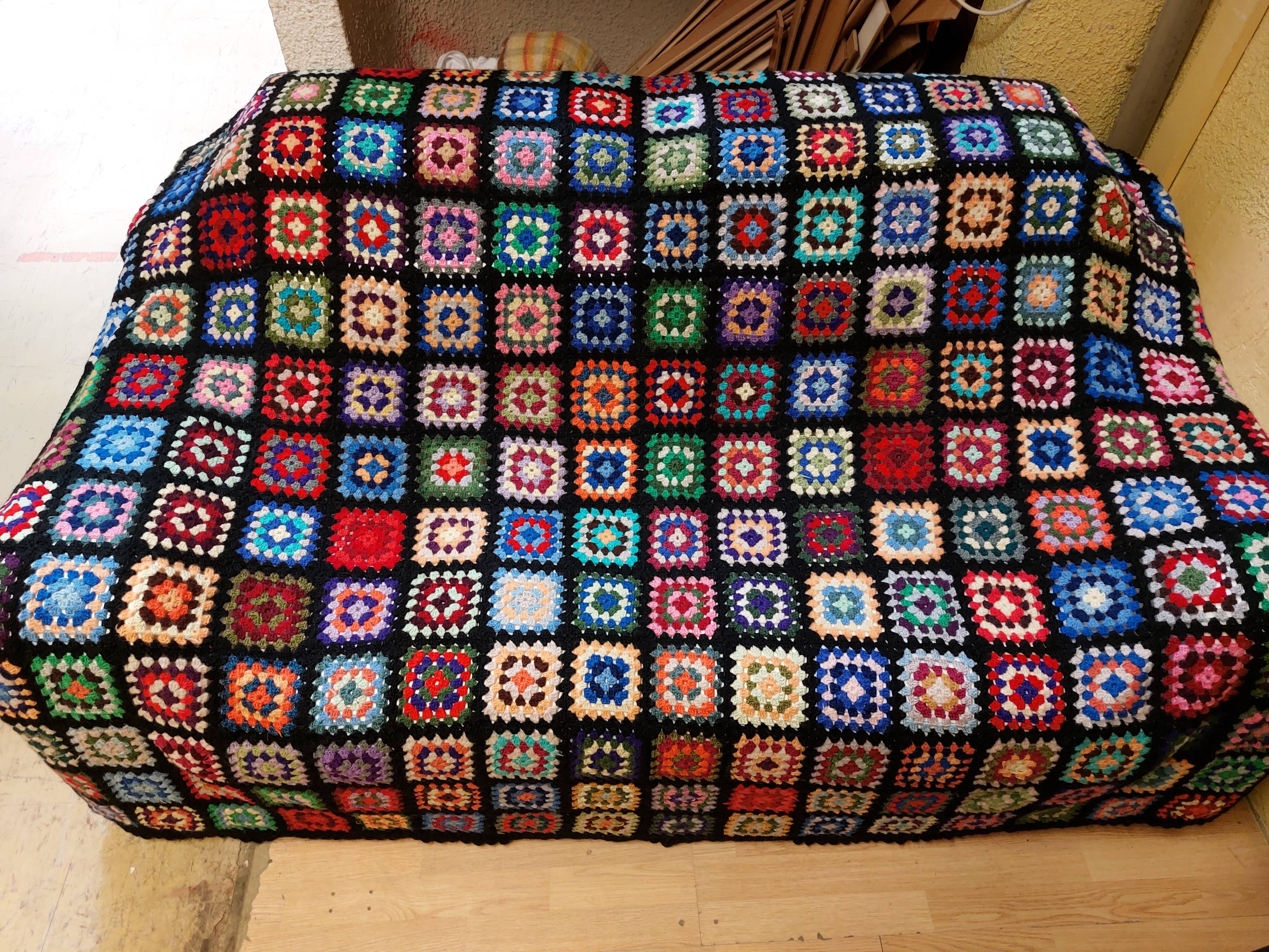 Plaid wool blanket crocheted vintage granny XXL - 195x195 cm