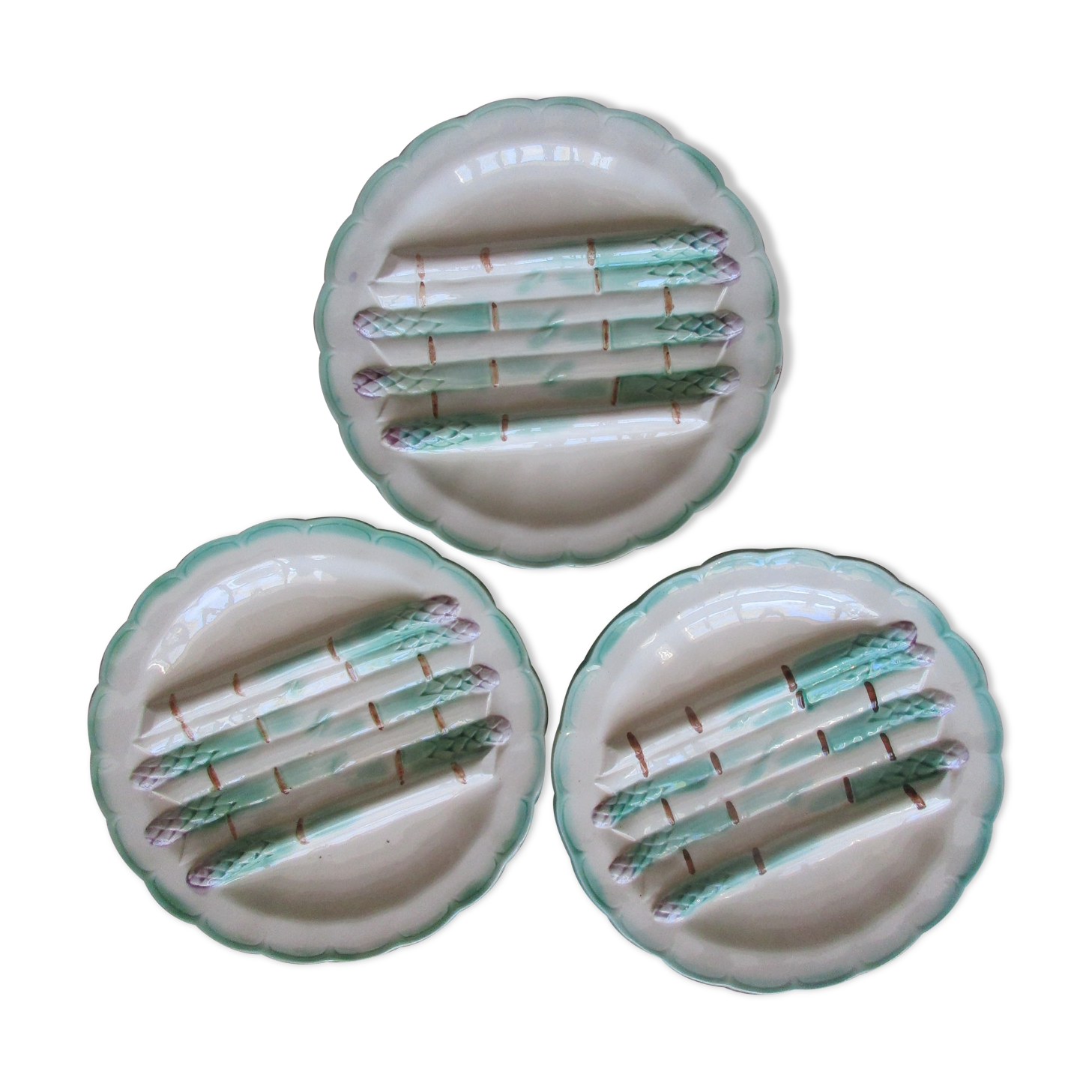 3 plates dishes a asperges in barbotine brand longchamp terre of fer