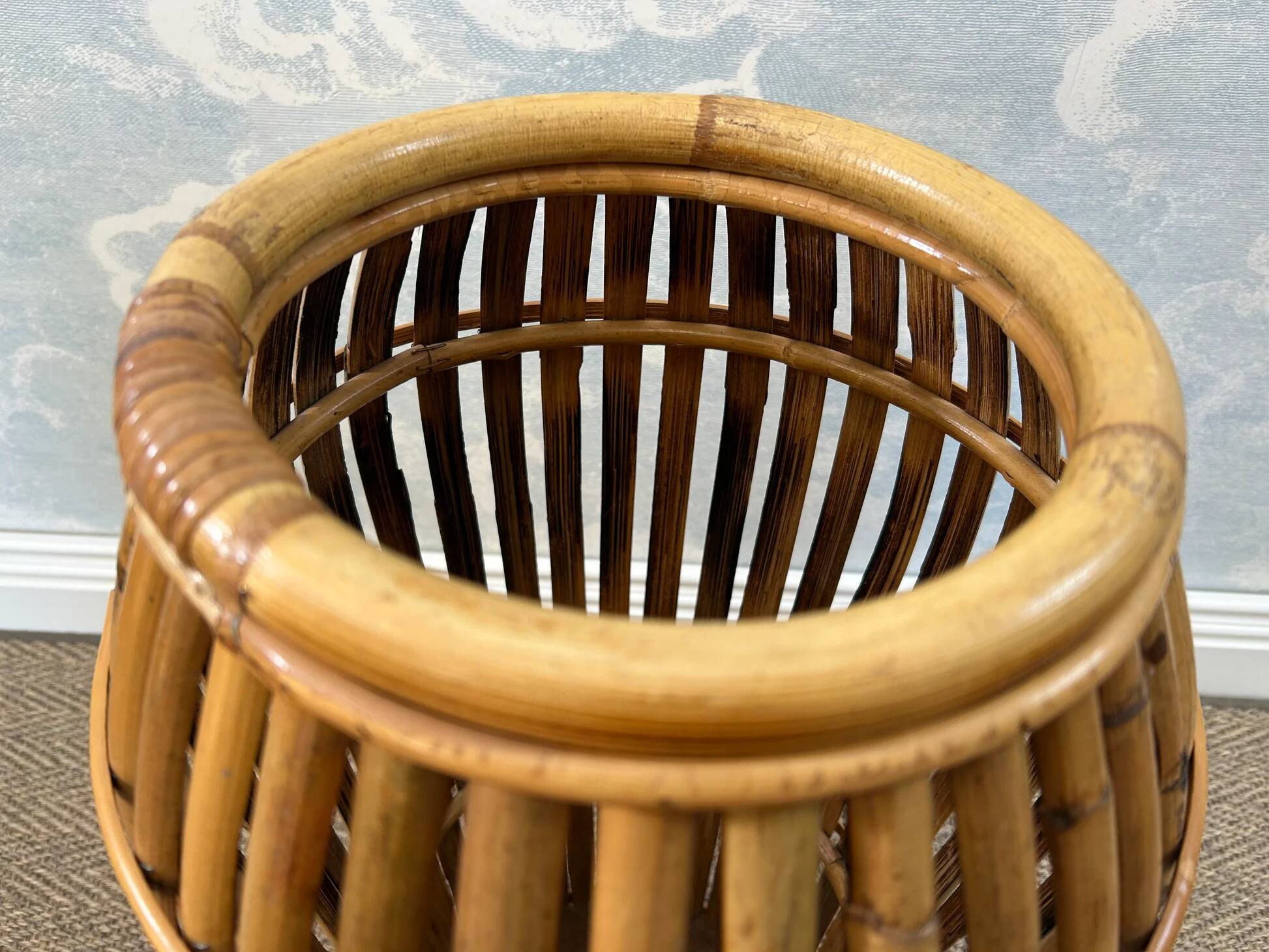 Bamboo umbrella stand attributed to Franco Albini for Bonacina, Italy, 1950s.