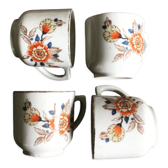 Serie de 4 tasses en porcelaine