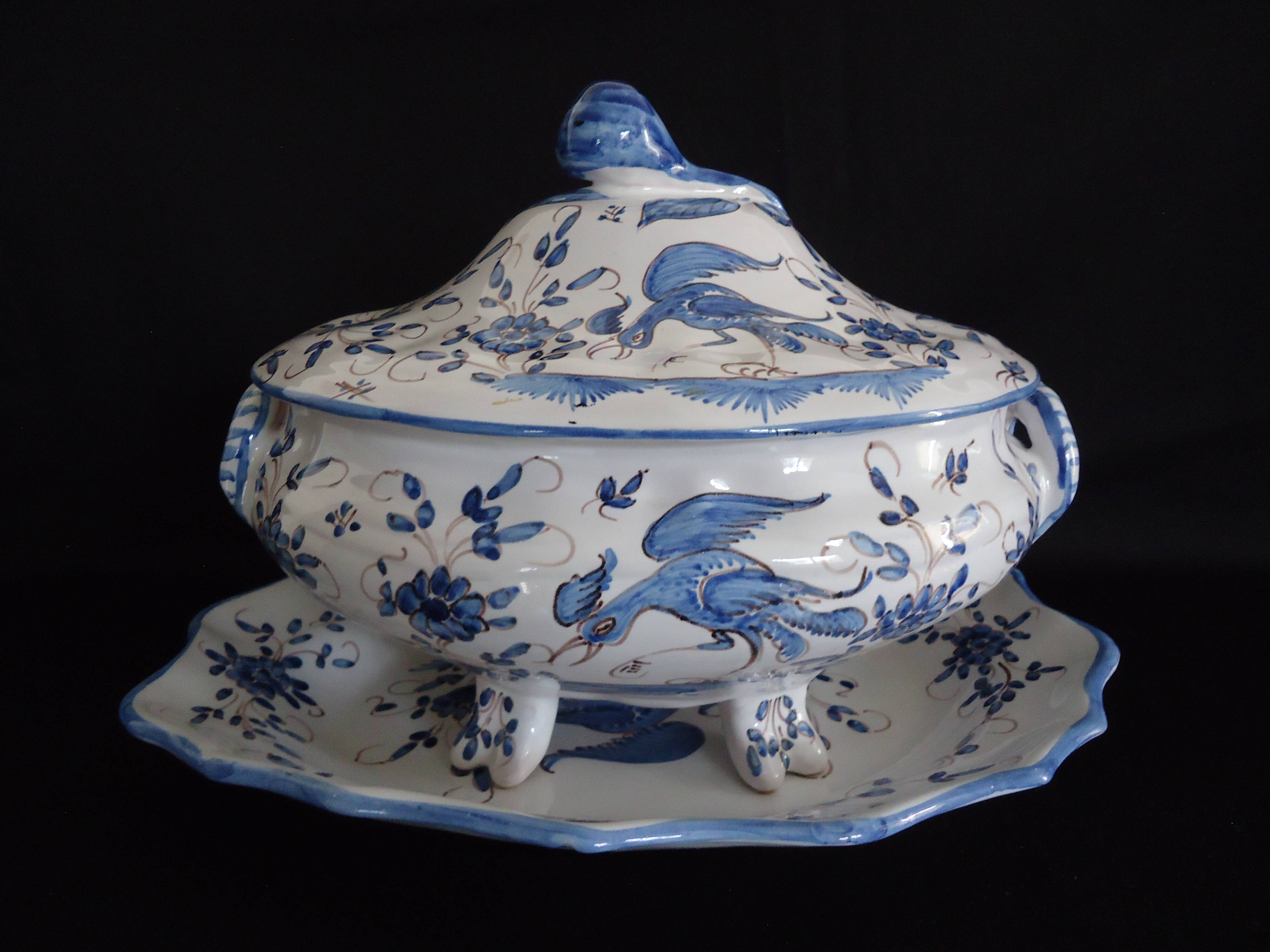 Vegetable soup tureen and its frame, Matet earthenware factory, Martres-Tolosane