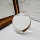 Presse papier pomme verre