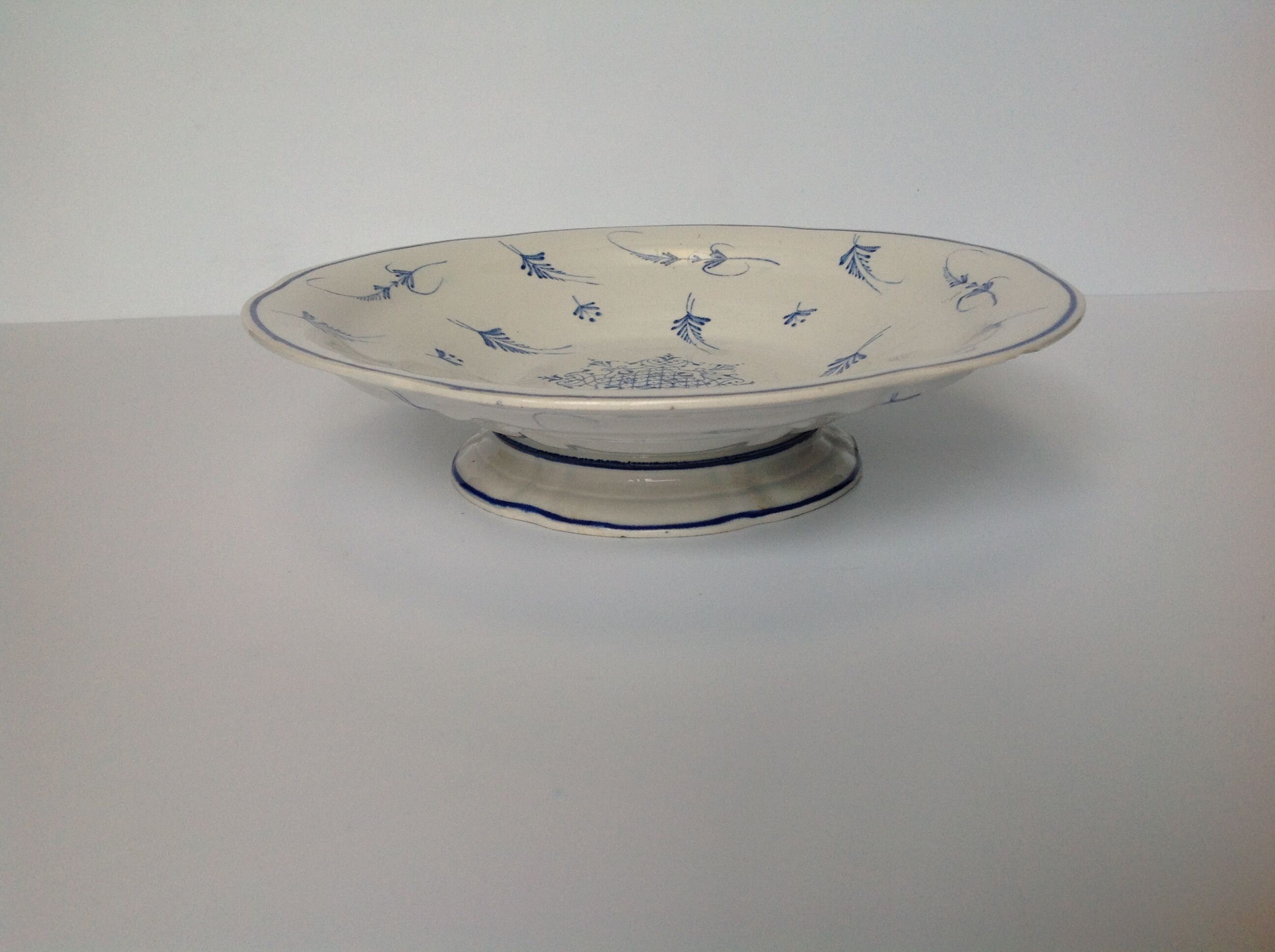 Lot of 2 old Gien presentation plates