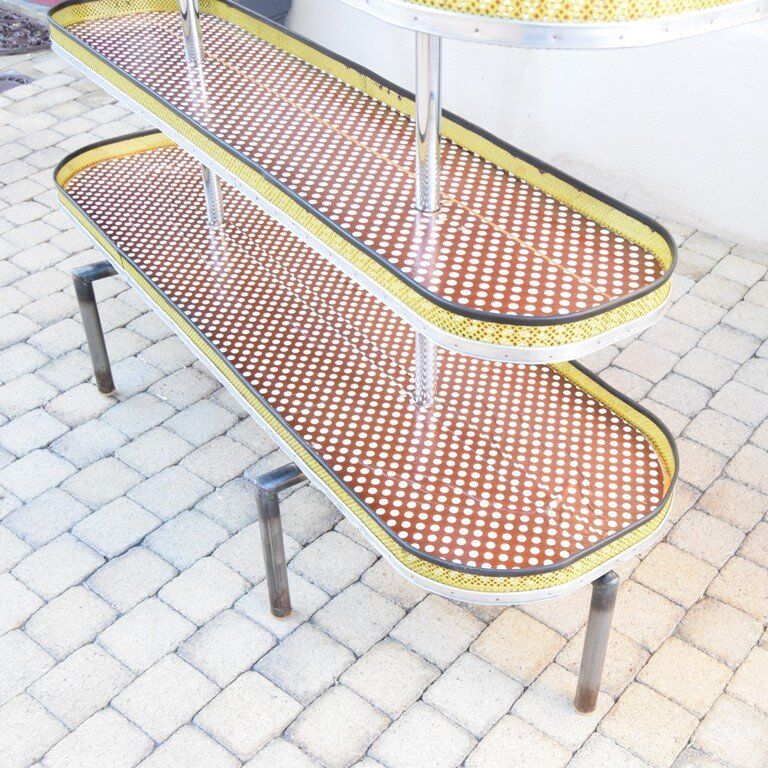 Dessert Or Store Gondola