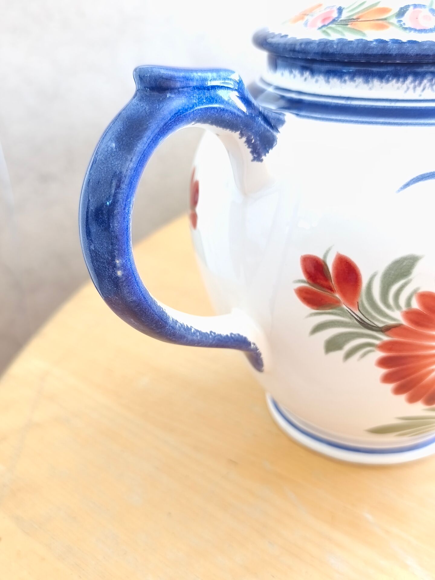 Teapot or coffee pot Henriot Quimper
