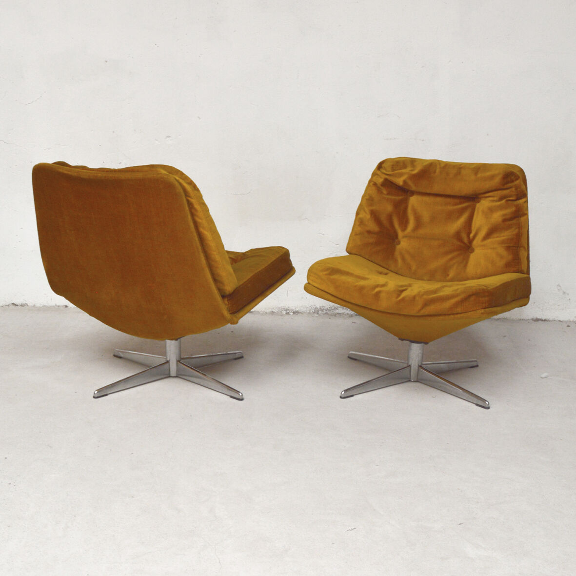Pair of swivel chairs, 1970