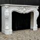 Imposante cheminée de style louis xv en marbre blanc de carrare vers 1880