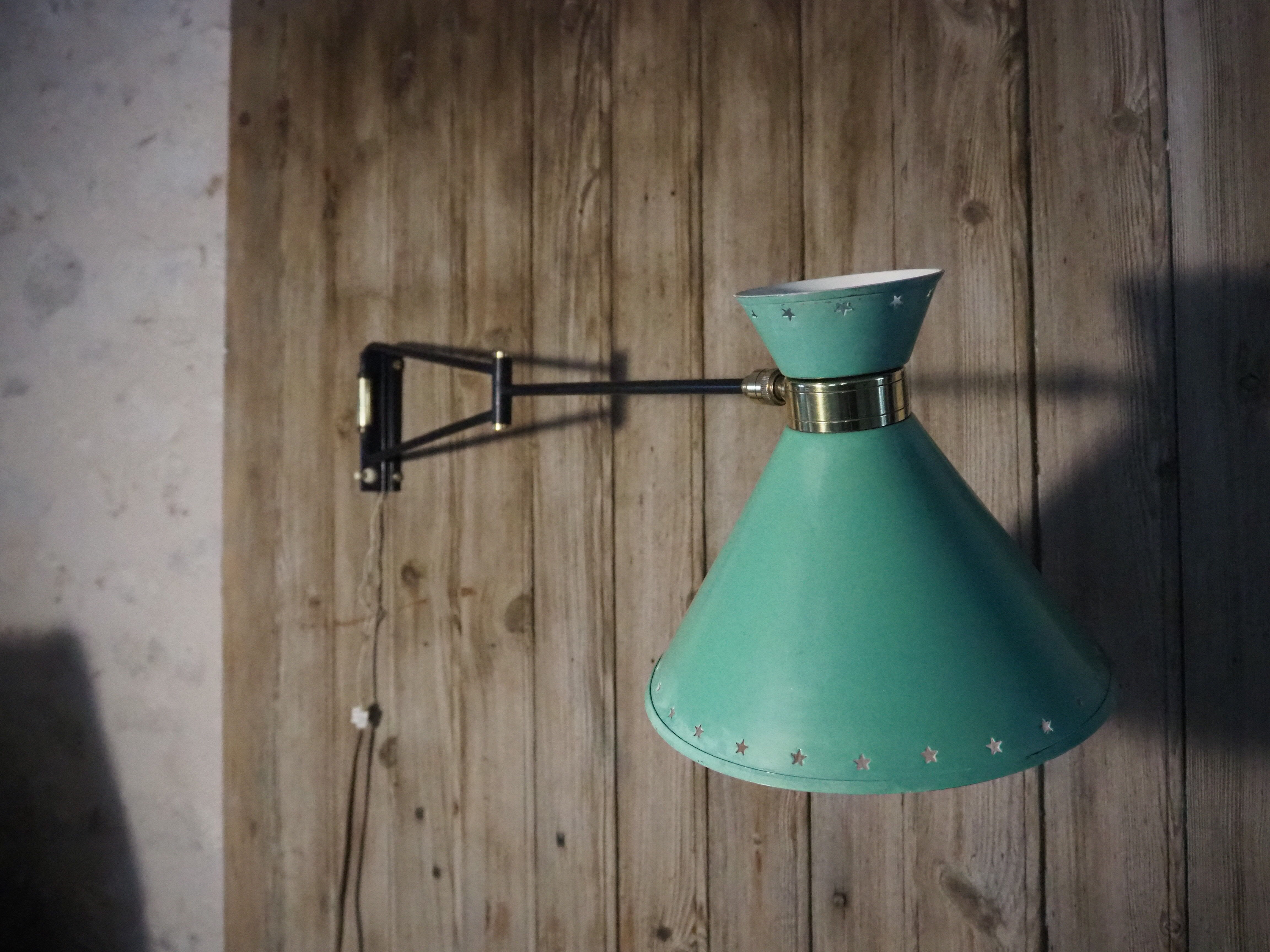 Lampe de potence murale articulée Diabolo du designer René Mathieu - verte