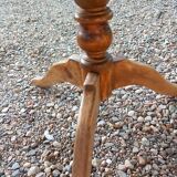 Antique solid wood table / pedestal table