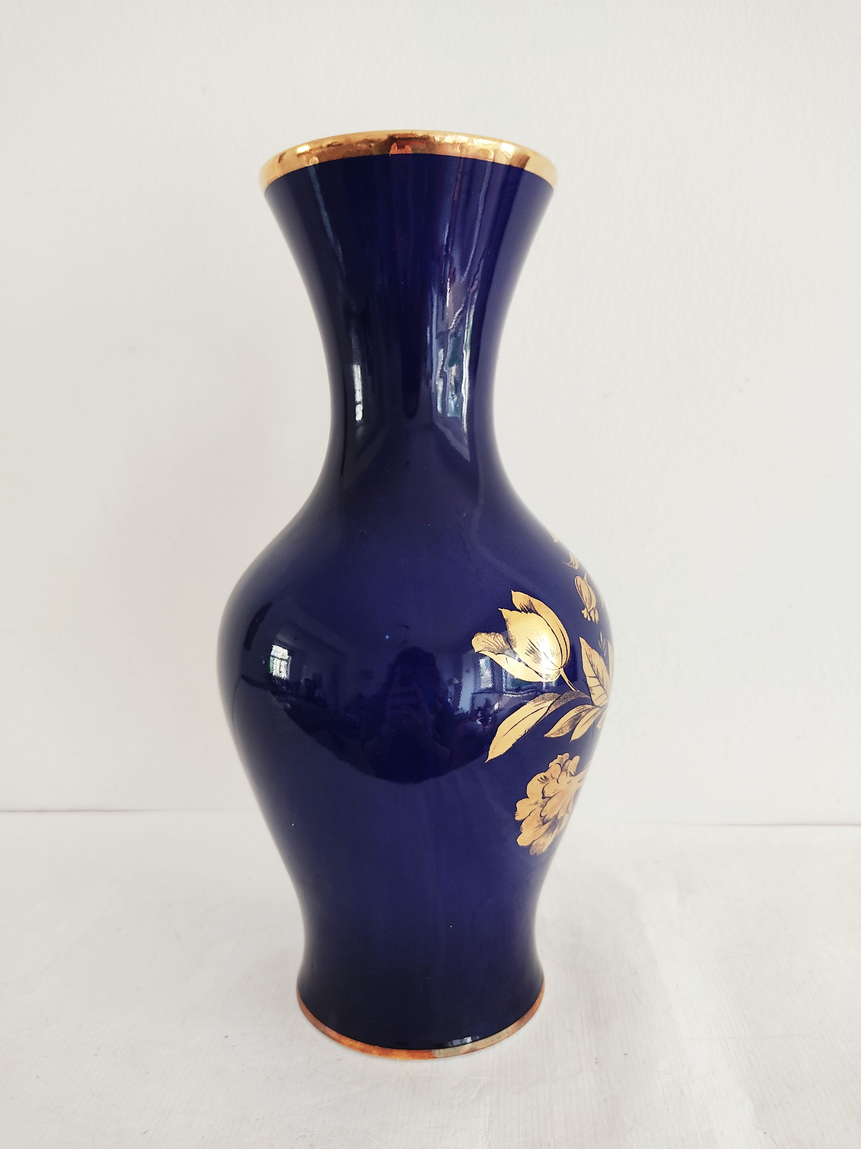 Porcelain vase Royal porzellan Bavaria