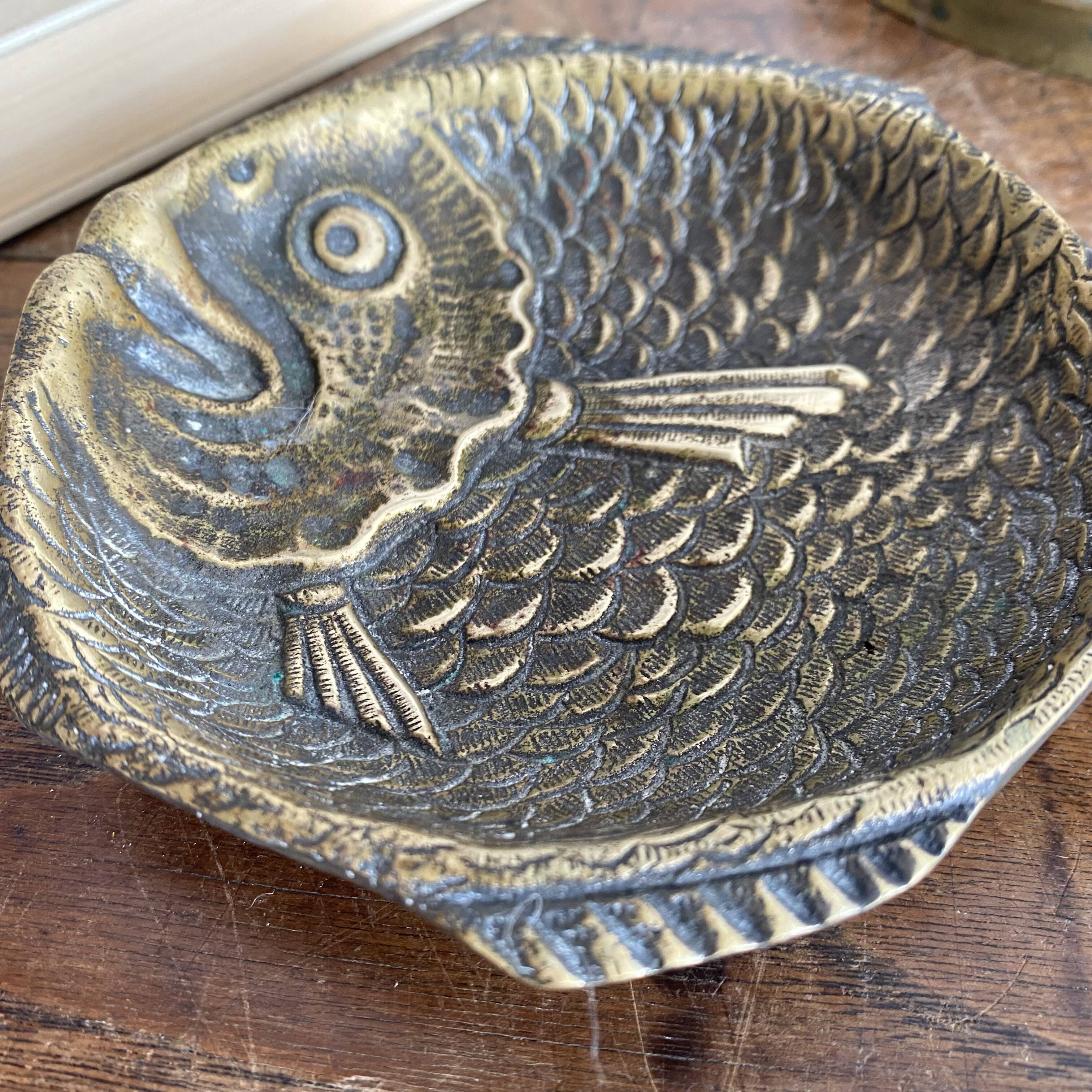 Brass fish ashtray or pocket emptier