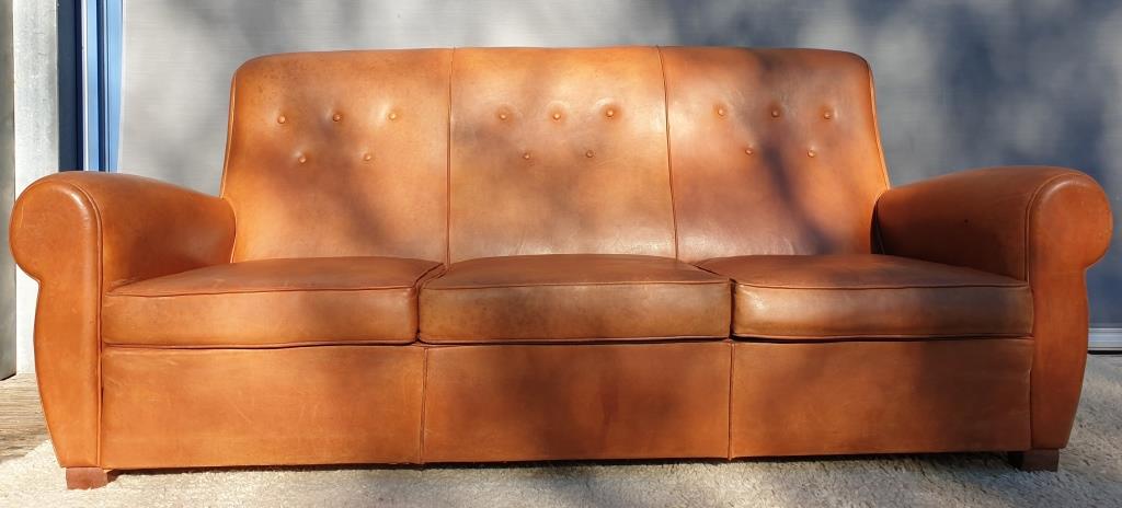 Sofa club leather 3 places buttoned back finish studded and velvet