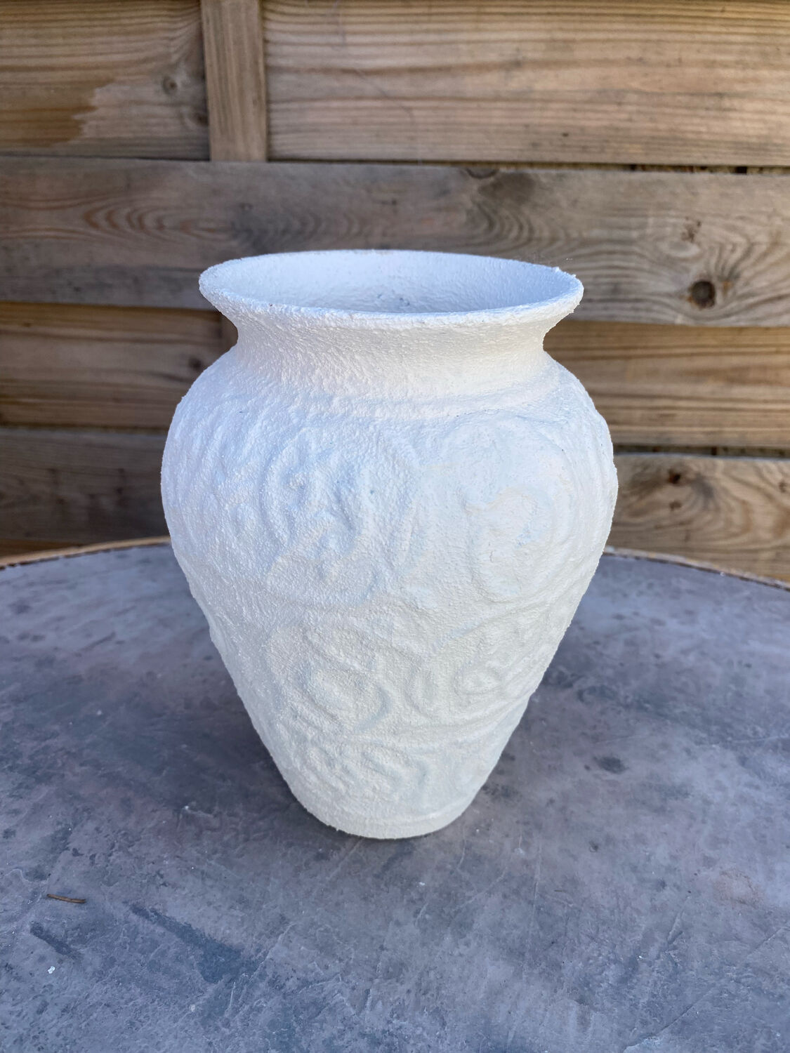 Vase blanc texturé
