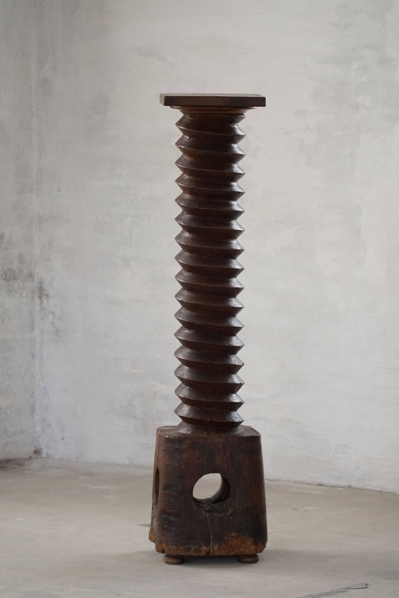 19th-century sculptural French wine press in solid wood / pedestal