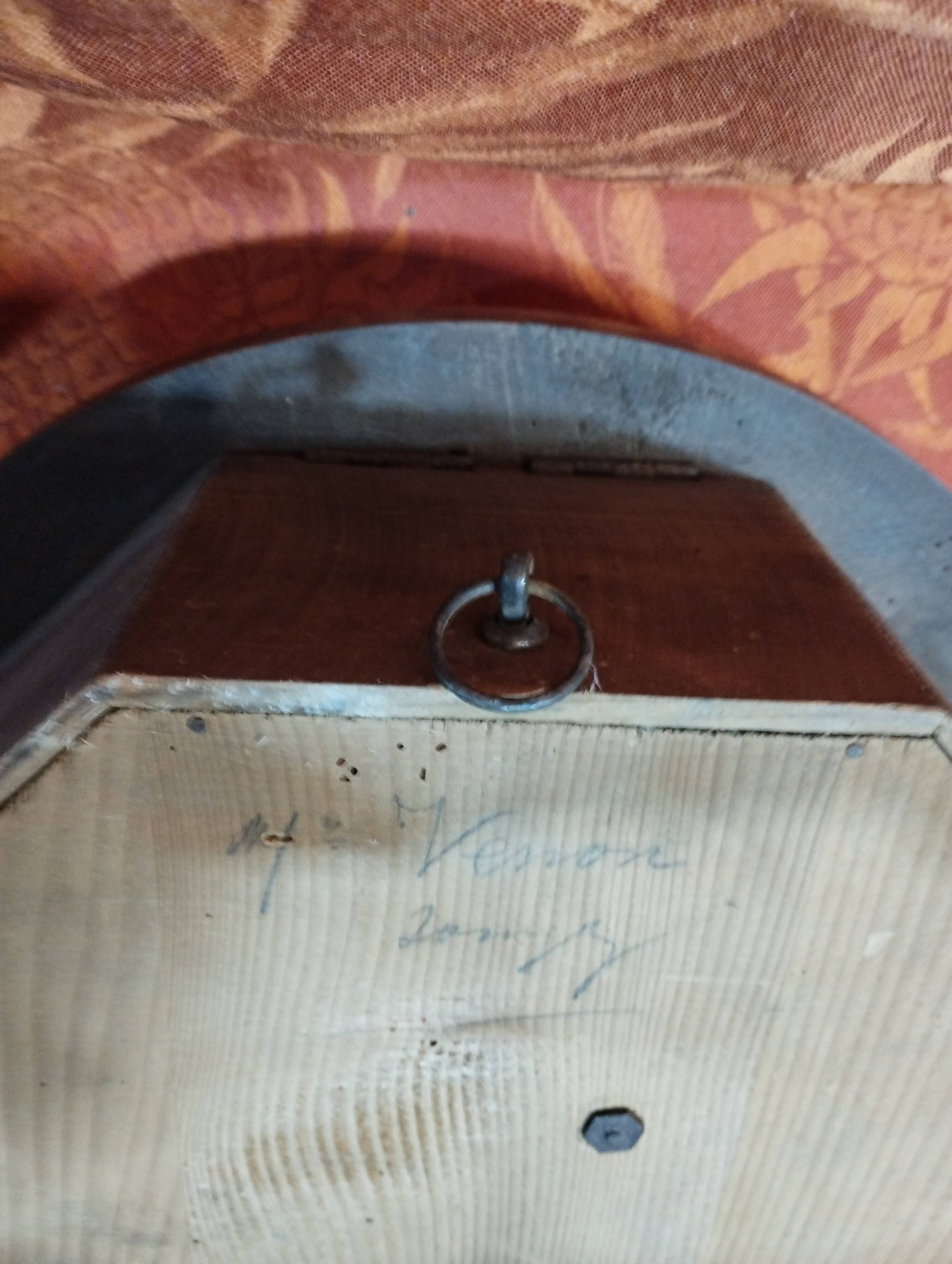 Old round porthole bull's eye wall clock in its wooden case + pendulum + key