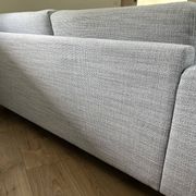 Canapé 3 places + pouf