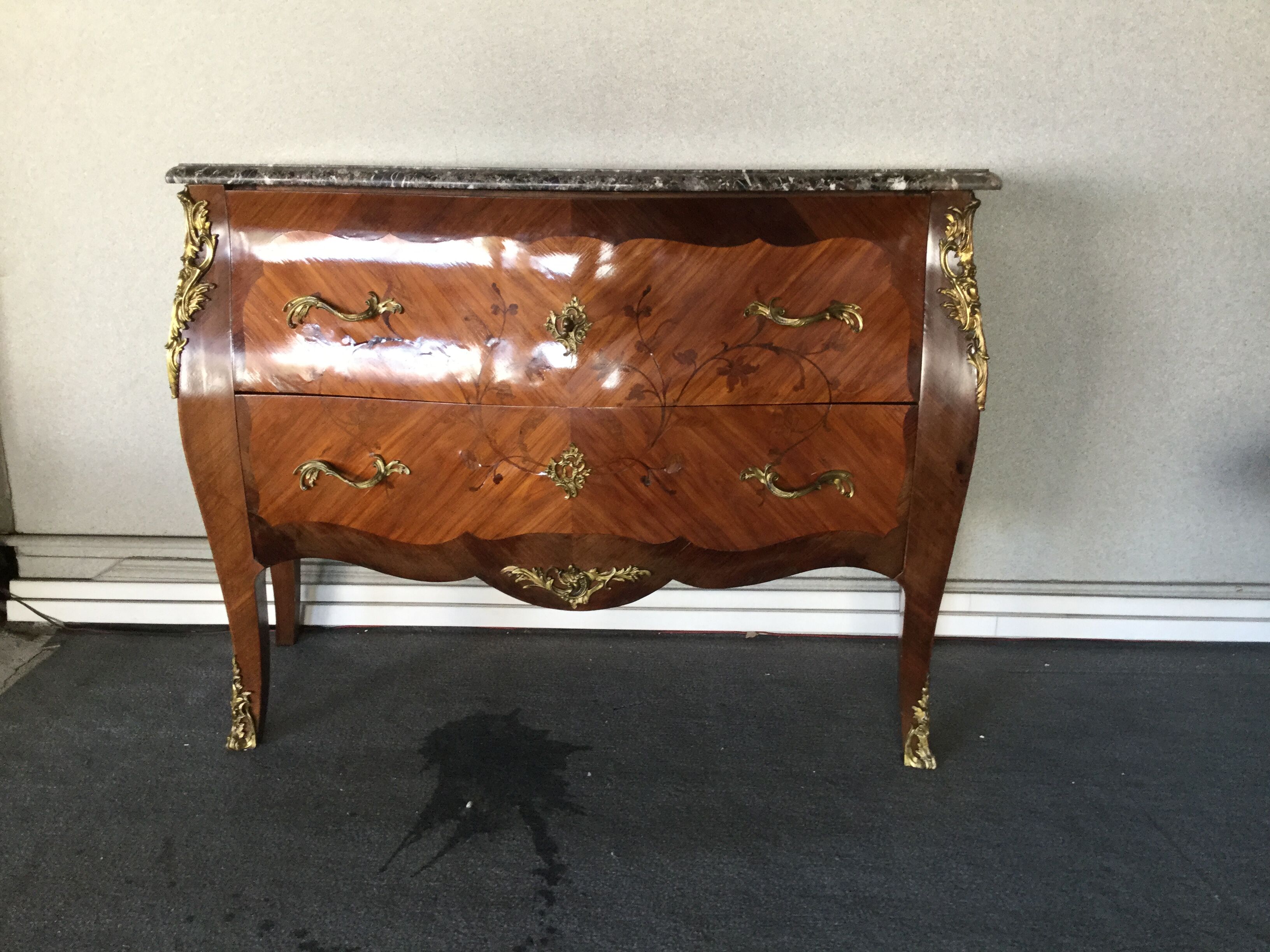 Louis XV-style chest of drawers  in rosewood marquetry
