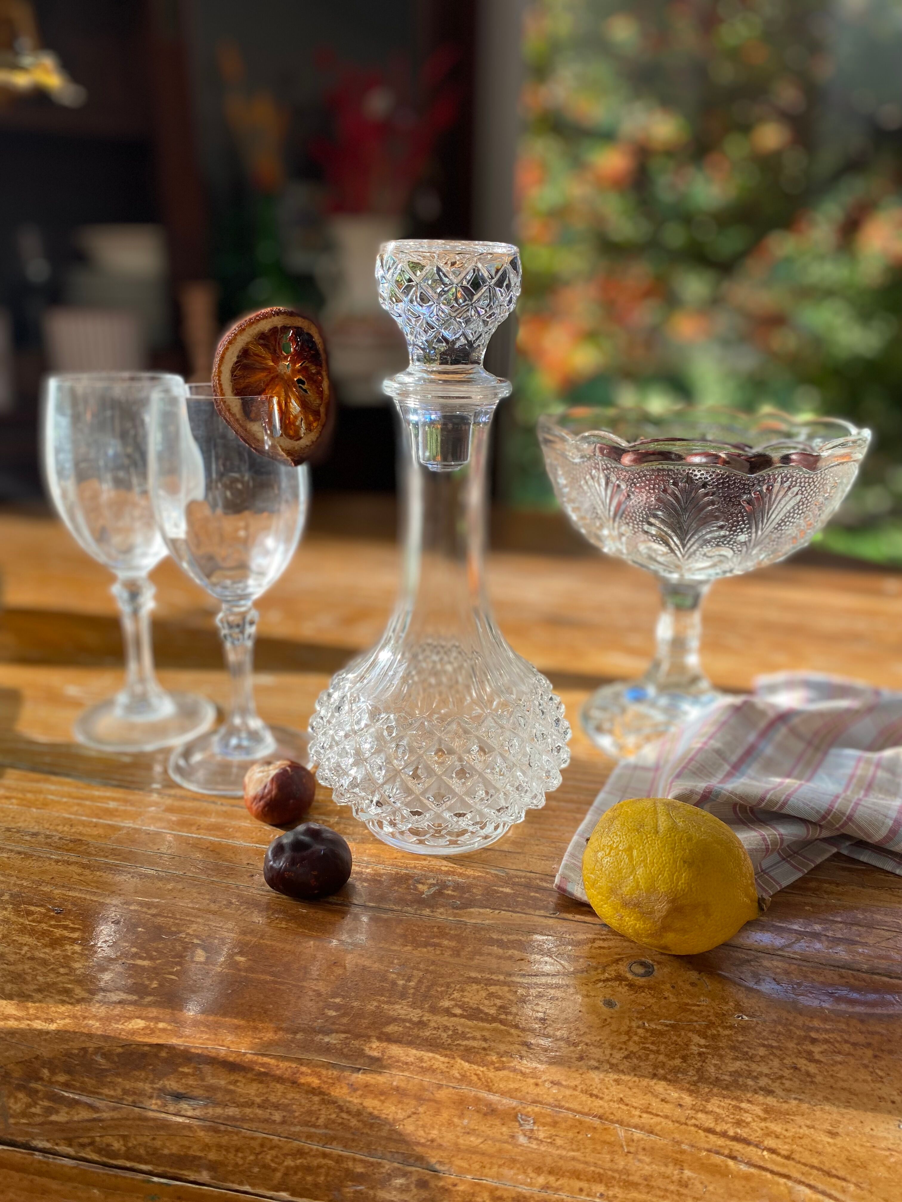 A TABLE Carafe cristal de Bohême bleu nuit 2L - LE COMPTOIR DE FALBALA
