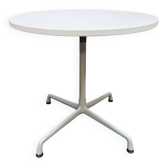 Vintage design round contract table Vitra Eames