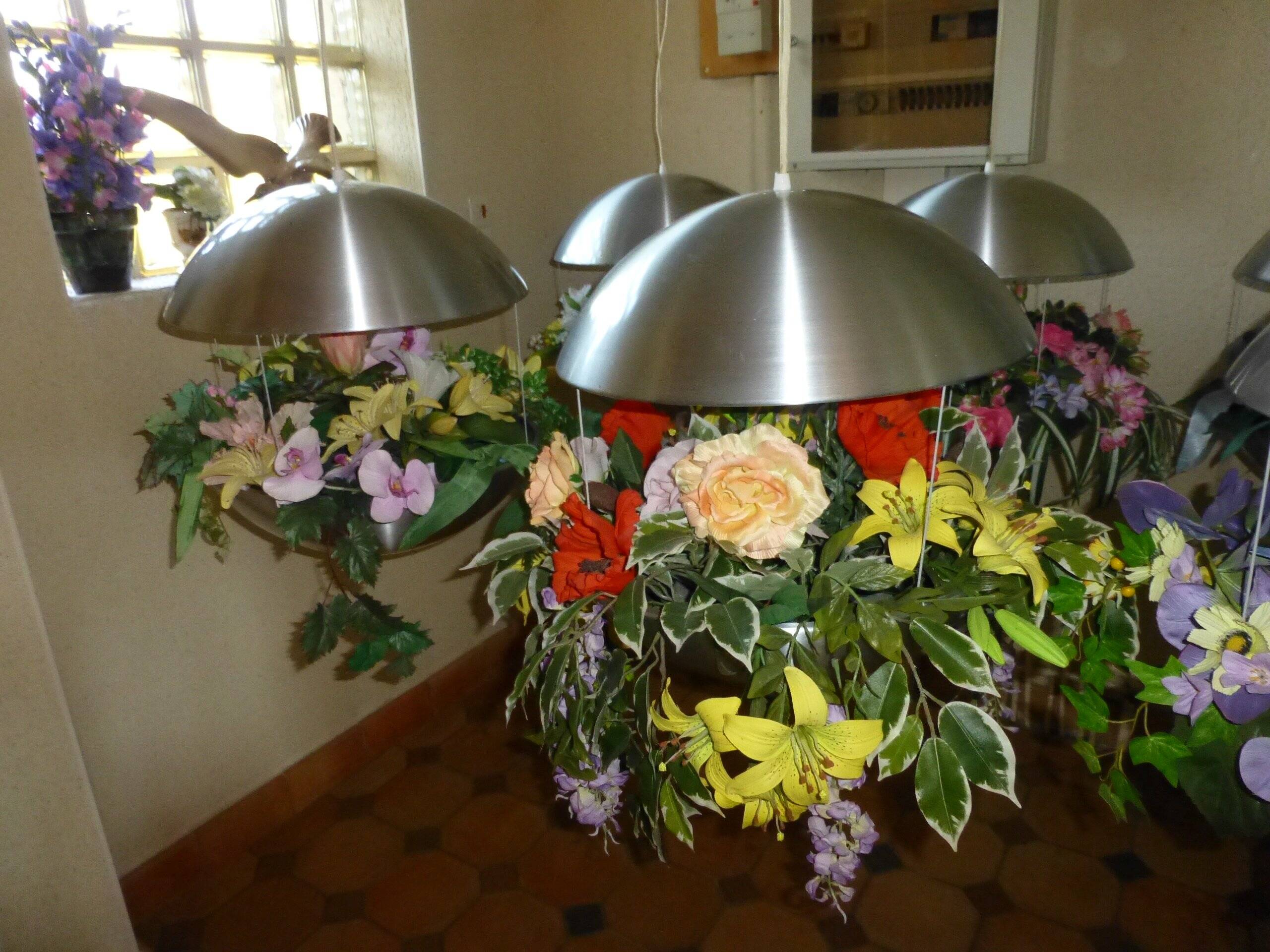 Set of 6 RS50 hanging planters by Poul Cadovius for Royal System.