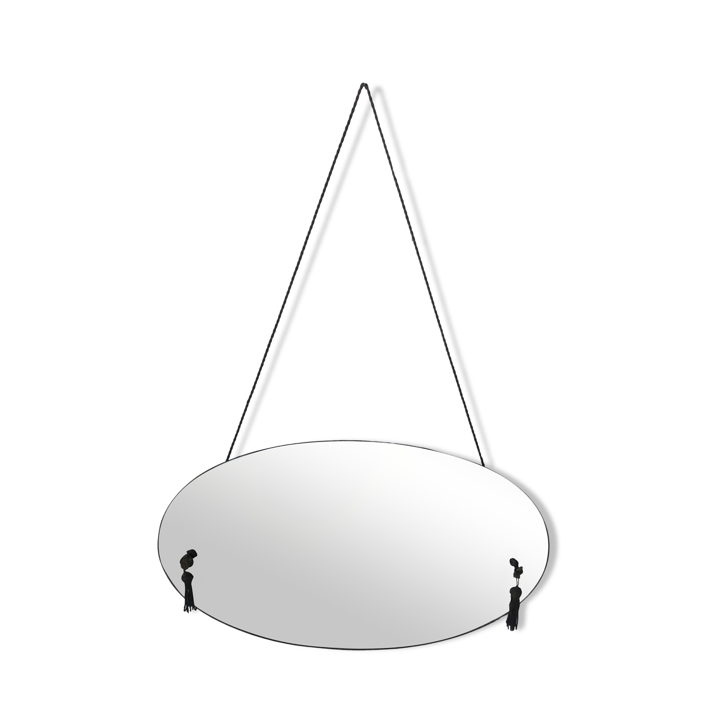 Oval mirror pompom and former link