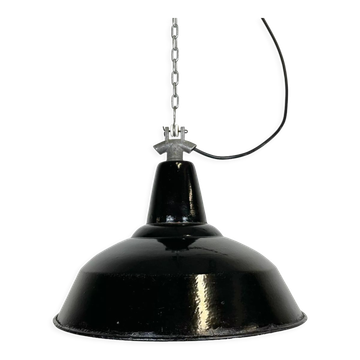Suspension industrielle en émail noir avec dessus en fonte, années 1960