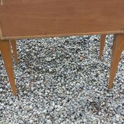 Vintage pair of bedside tables from the 1950s in sycamore and a mirror.
