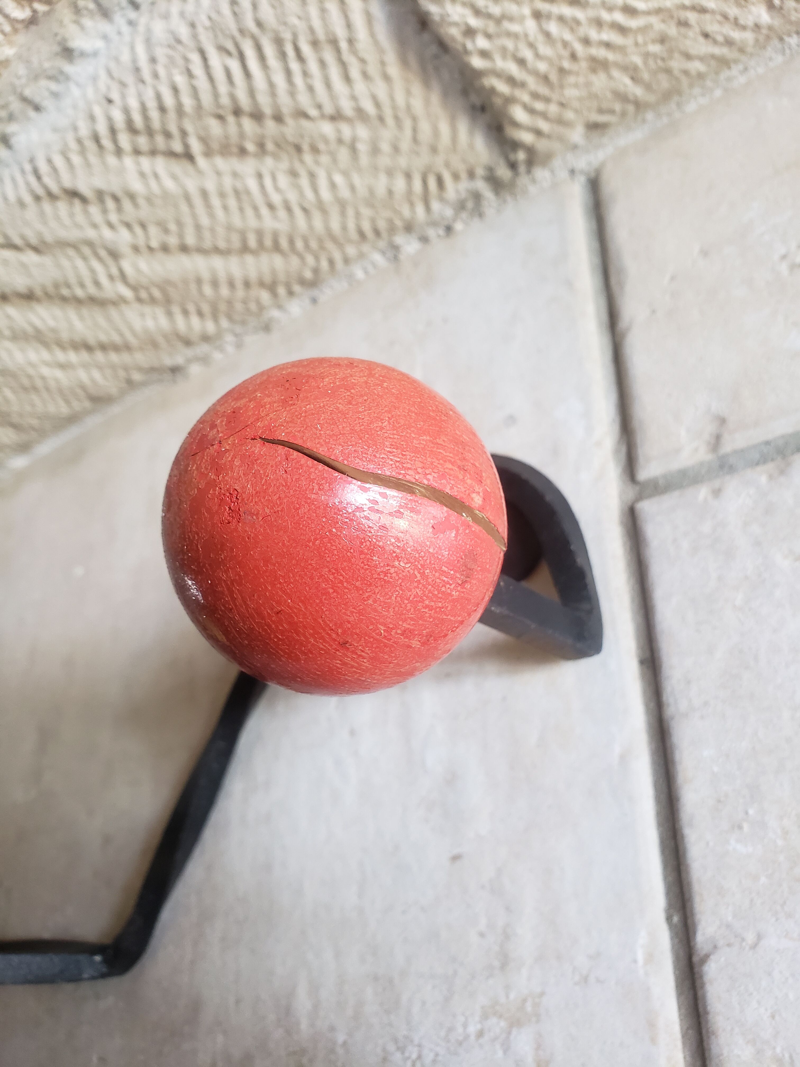 Wall coat rack wrought iron 4 wood balls