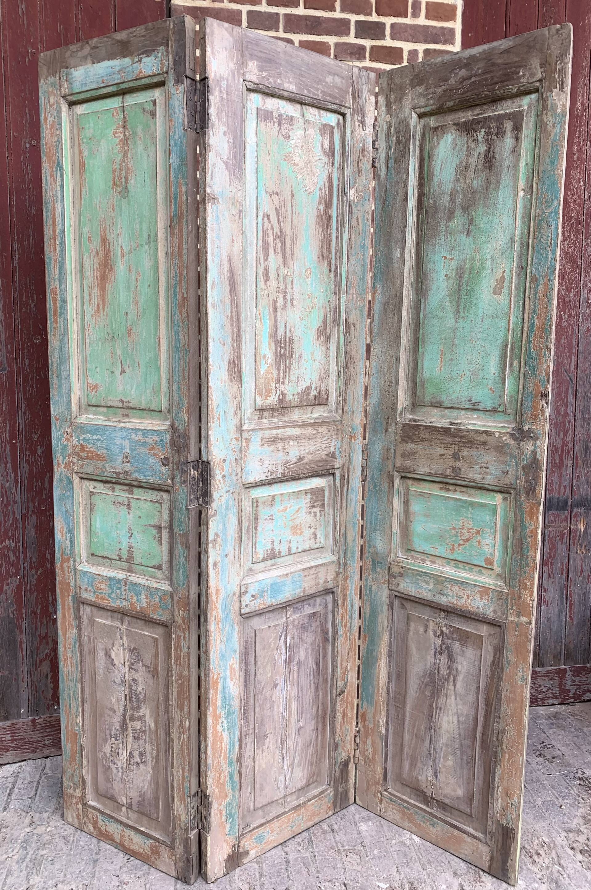 Three-leaf screen, salvaged from an Indian home, green, blue and natural patina