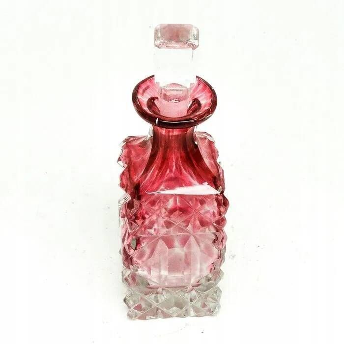 N2K decanter in Art Nouveau style