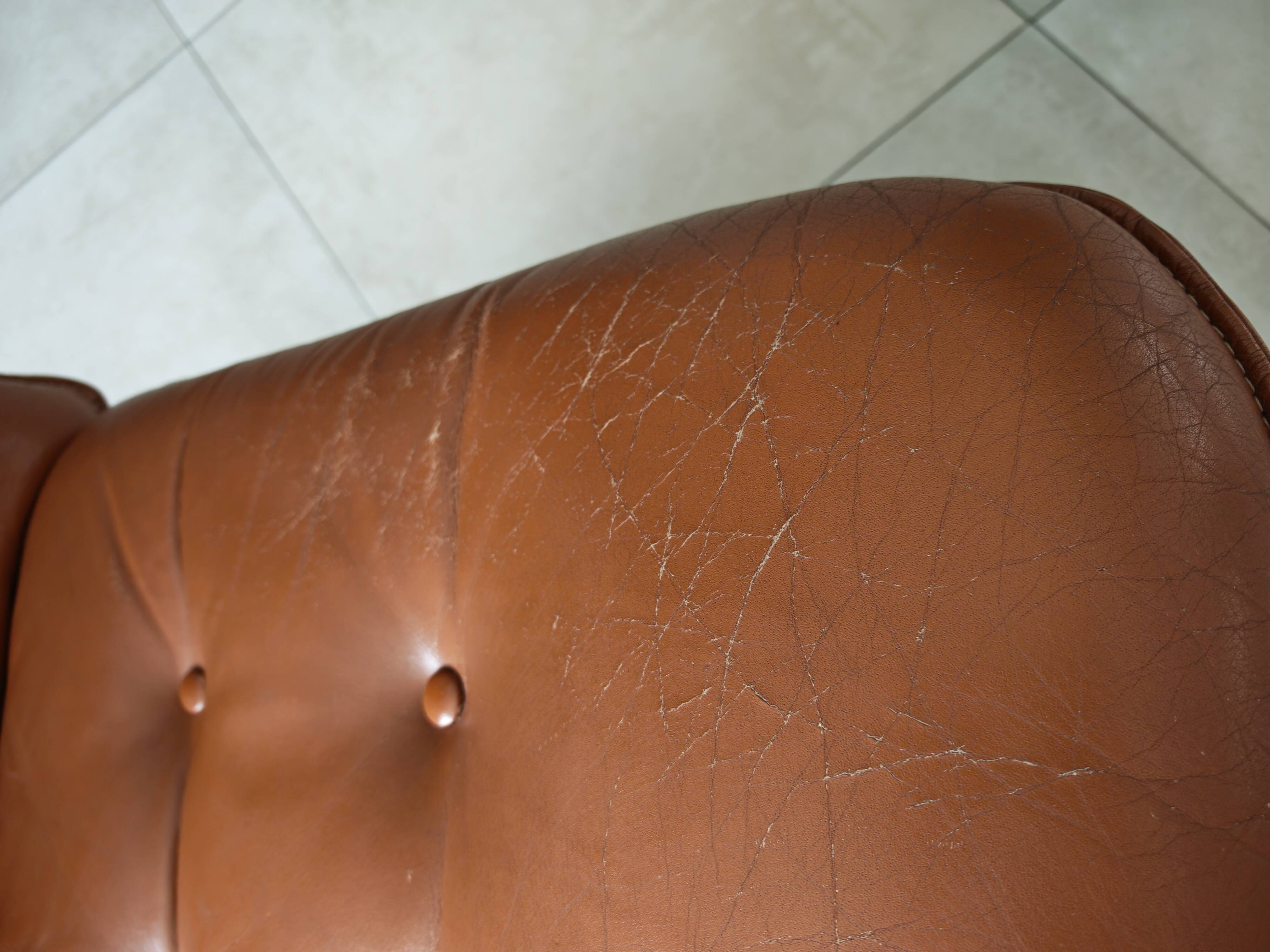 Vintage Lounge Chair & Ottoman "Origlia" – Tawny Leather & Pirelli Straps