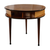 Coffee table worker