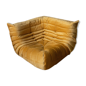 Togo corner armchair model designed by Michel Ducaroy 1973