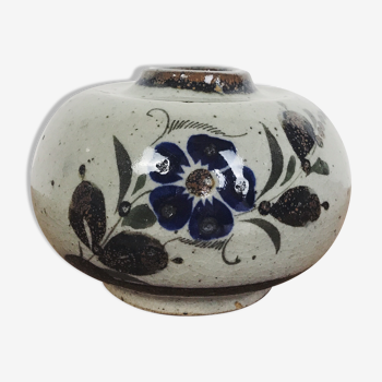 Sandstone vase - floral decoration