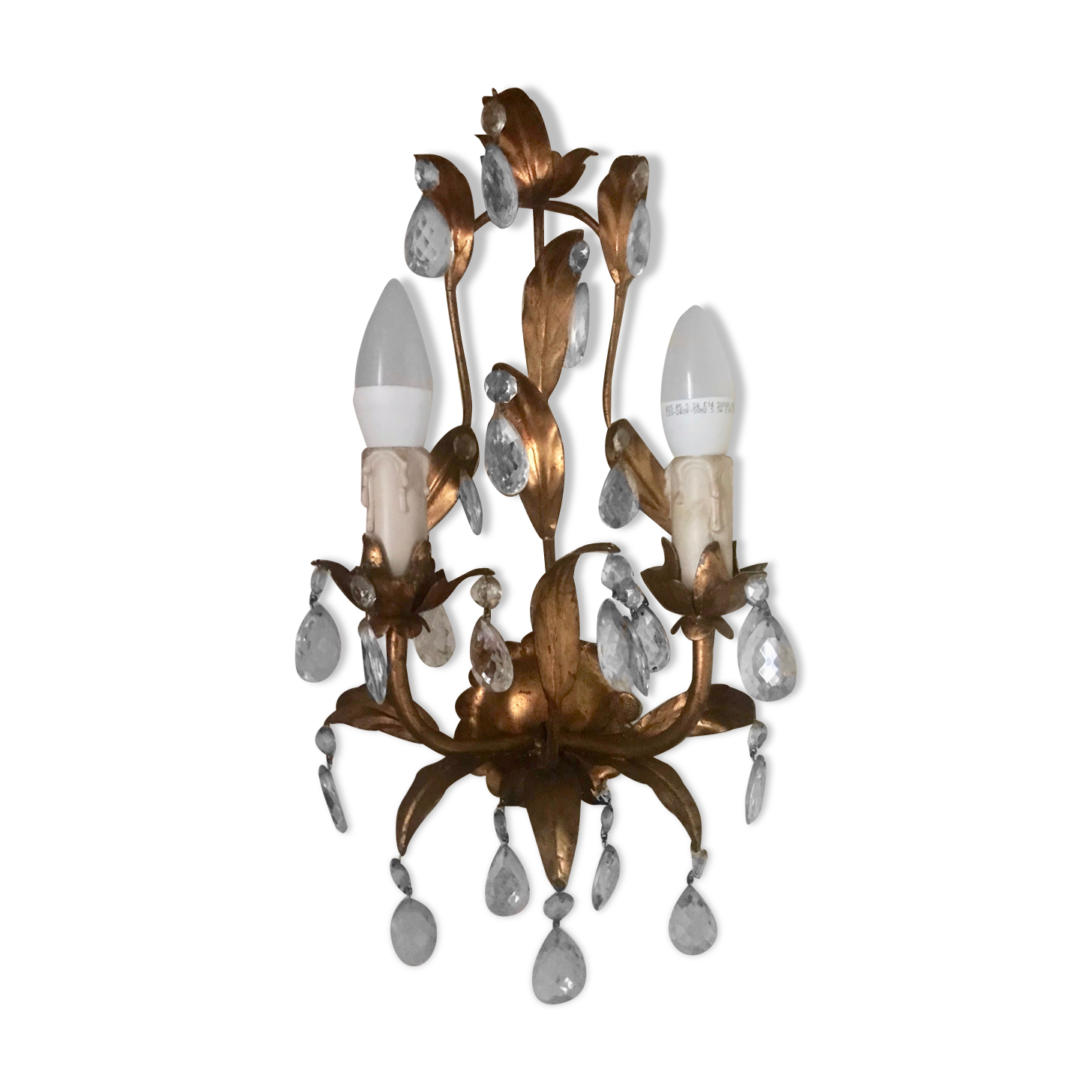 Wall lamp gold metal sheets and grapevines