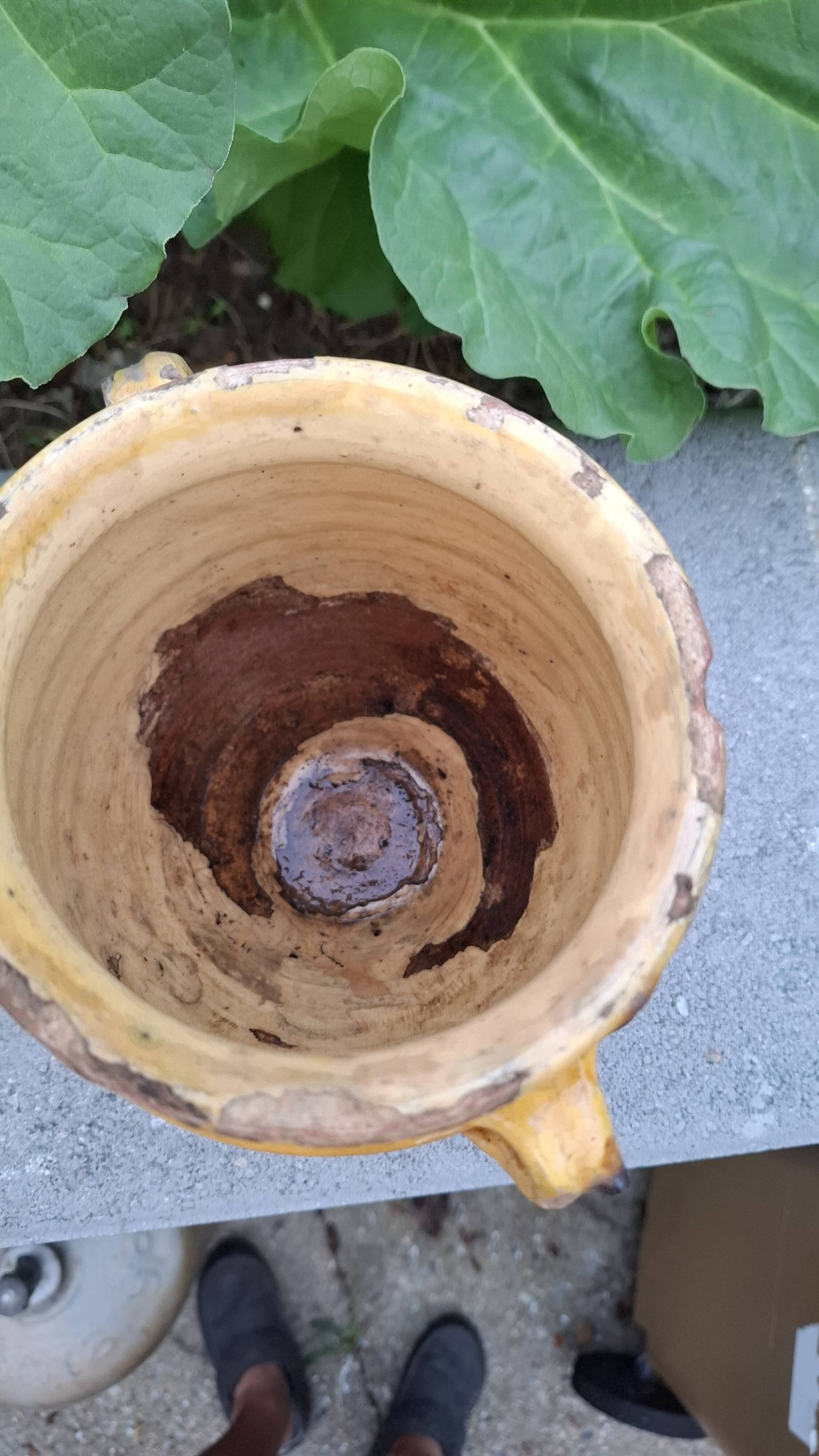 Old grease pot