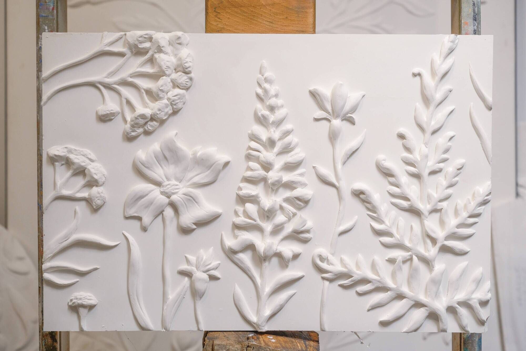 Champêtre, bas-relief floral