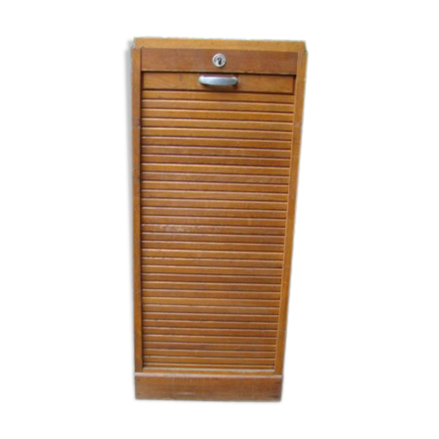 Old oak curtain binder