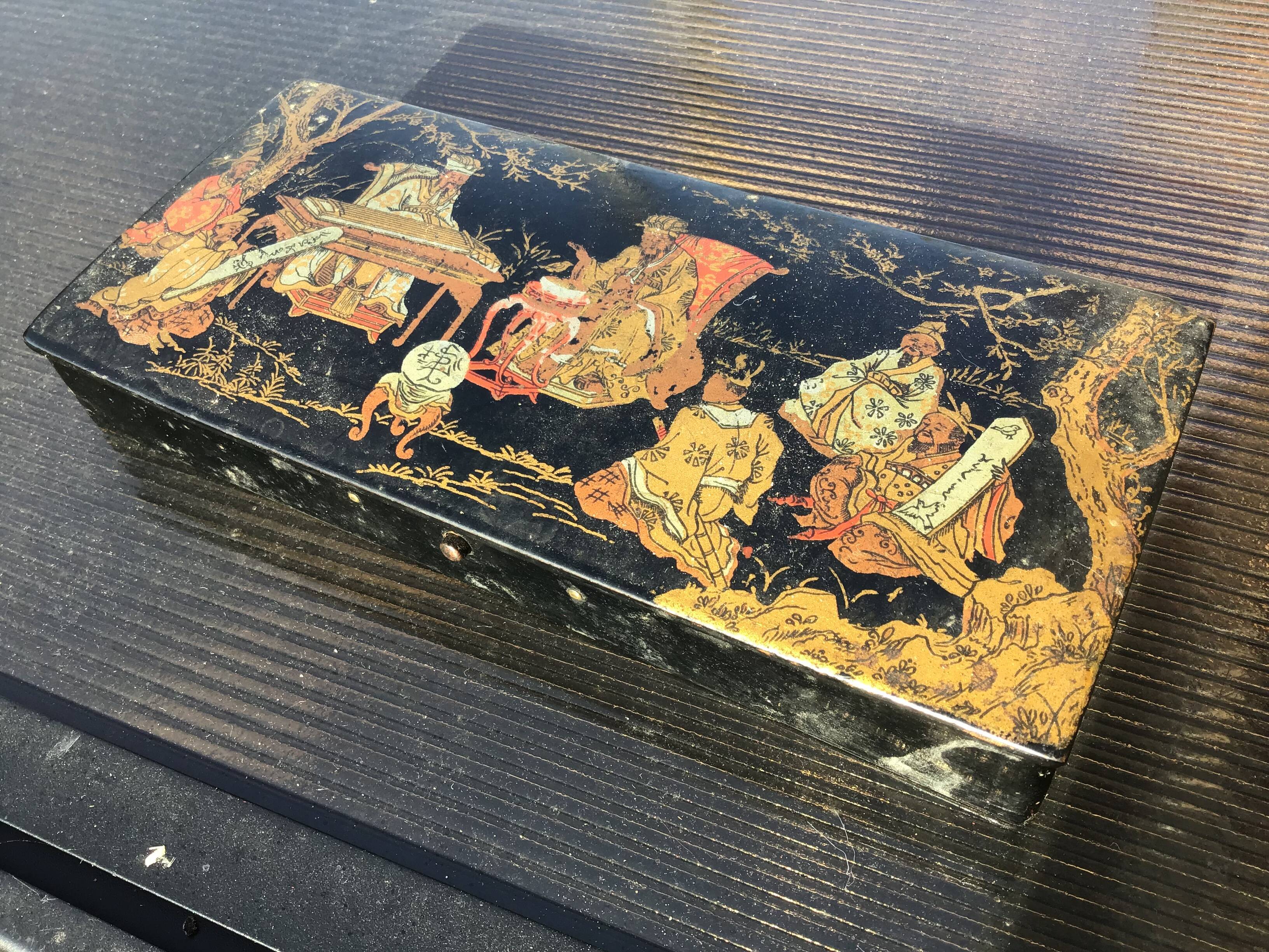 Boîte plumier carton bouilli napoleon iii décor japonisant