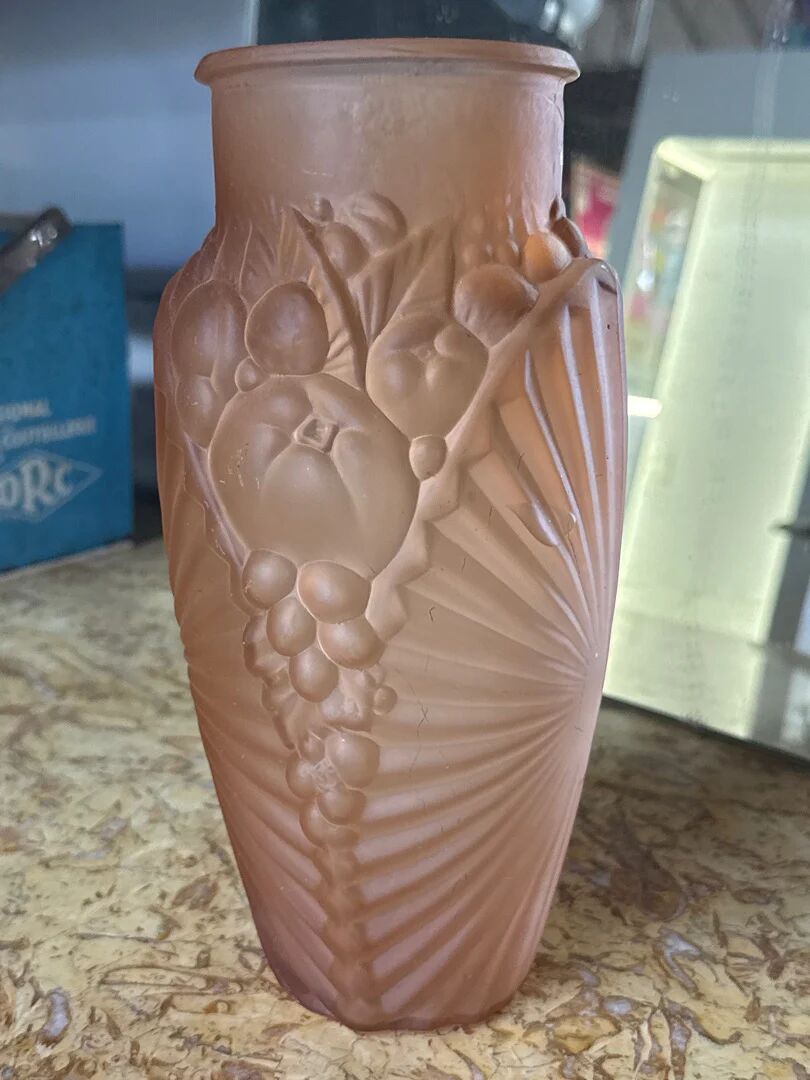 Vase – Verlys – Decoration – Frosted pink glass