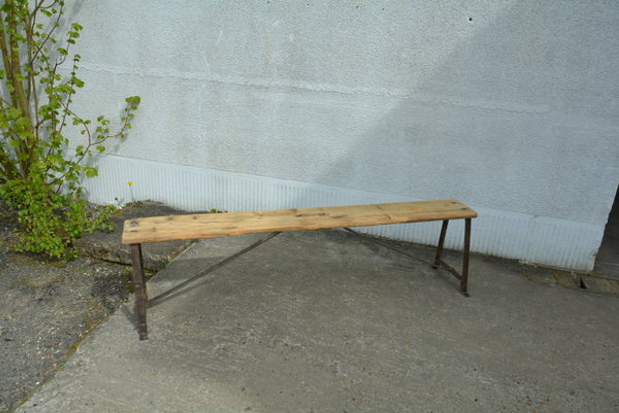 Farm old bench