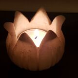 Candle holder heats flat "lotus" in marble