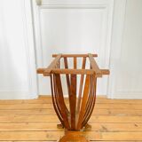 Sewing rack, old basket for balls of wool