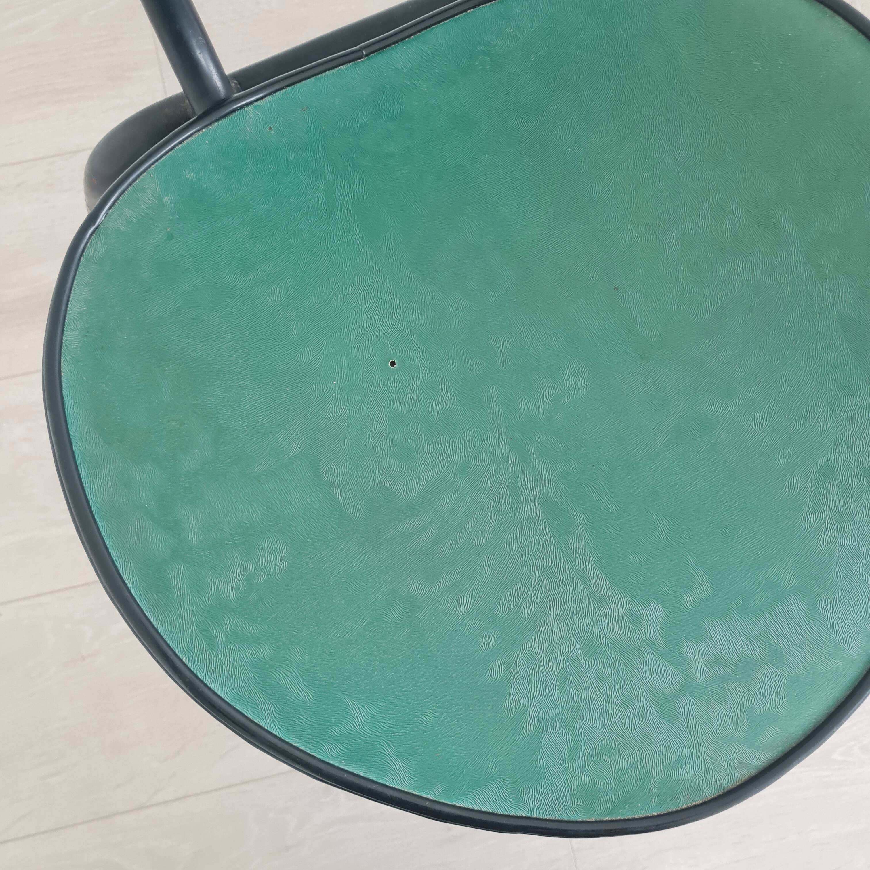 Suite de 5 chaises années 50