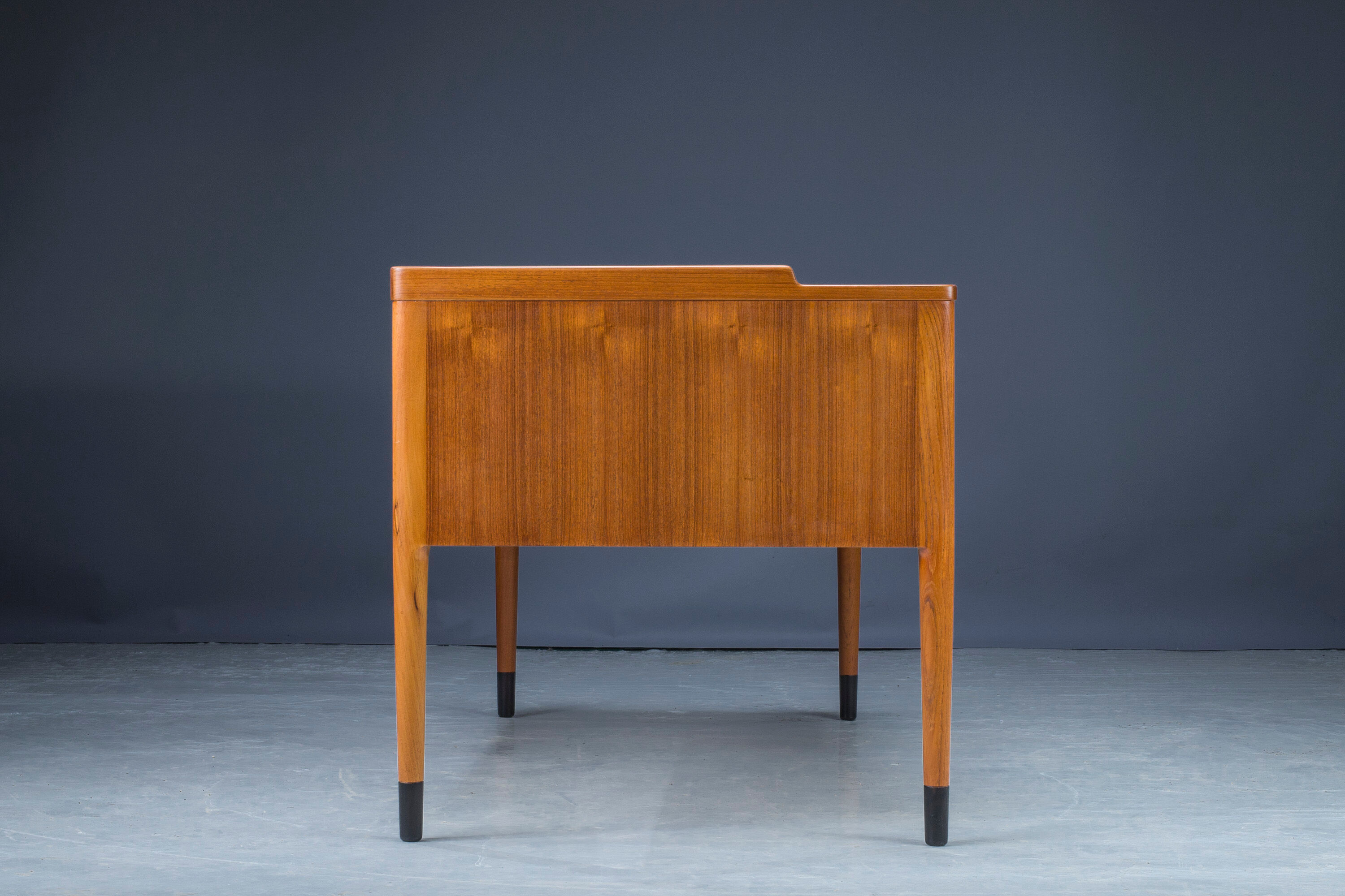 Asymmetrical Mid-Century Teak Desk with Bar, 1960s