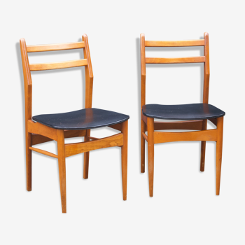 Lot of 2 scandinavian chairs