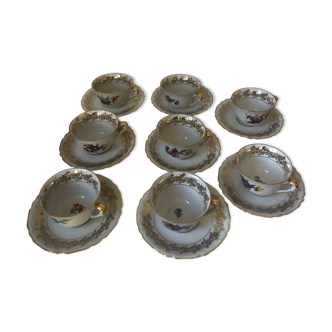 8 coffee cups in 60s floral porcelain