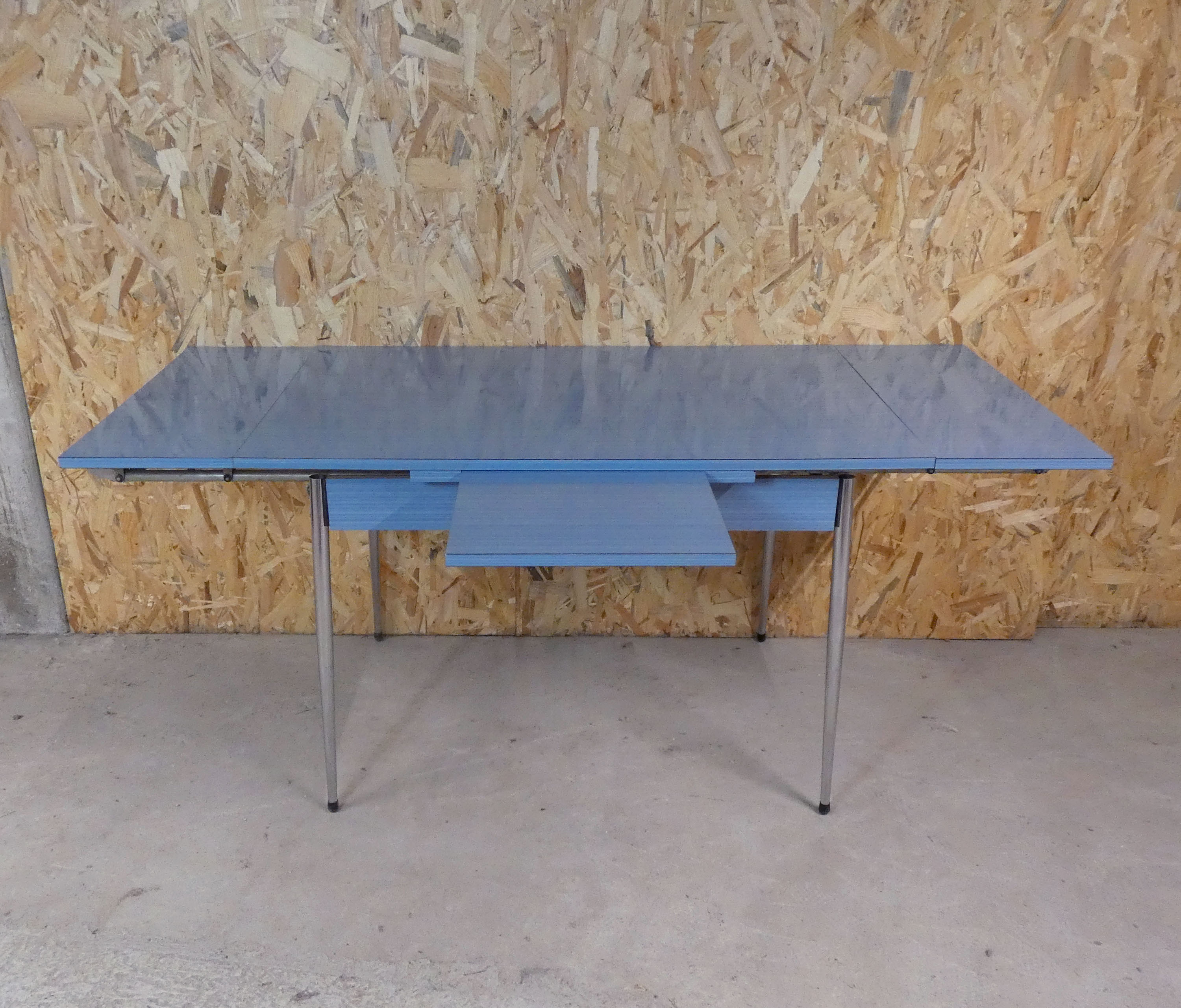 Formica table