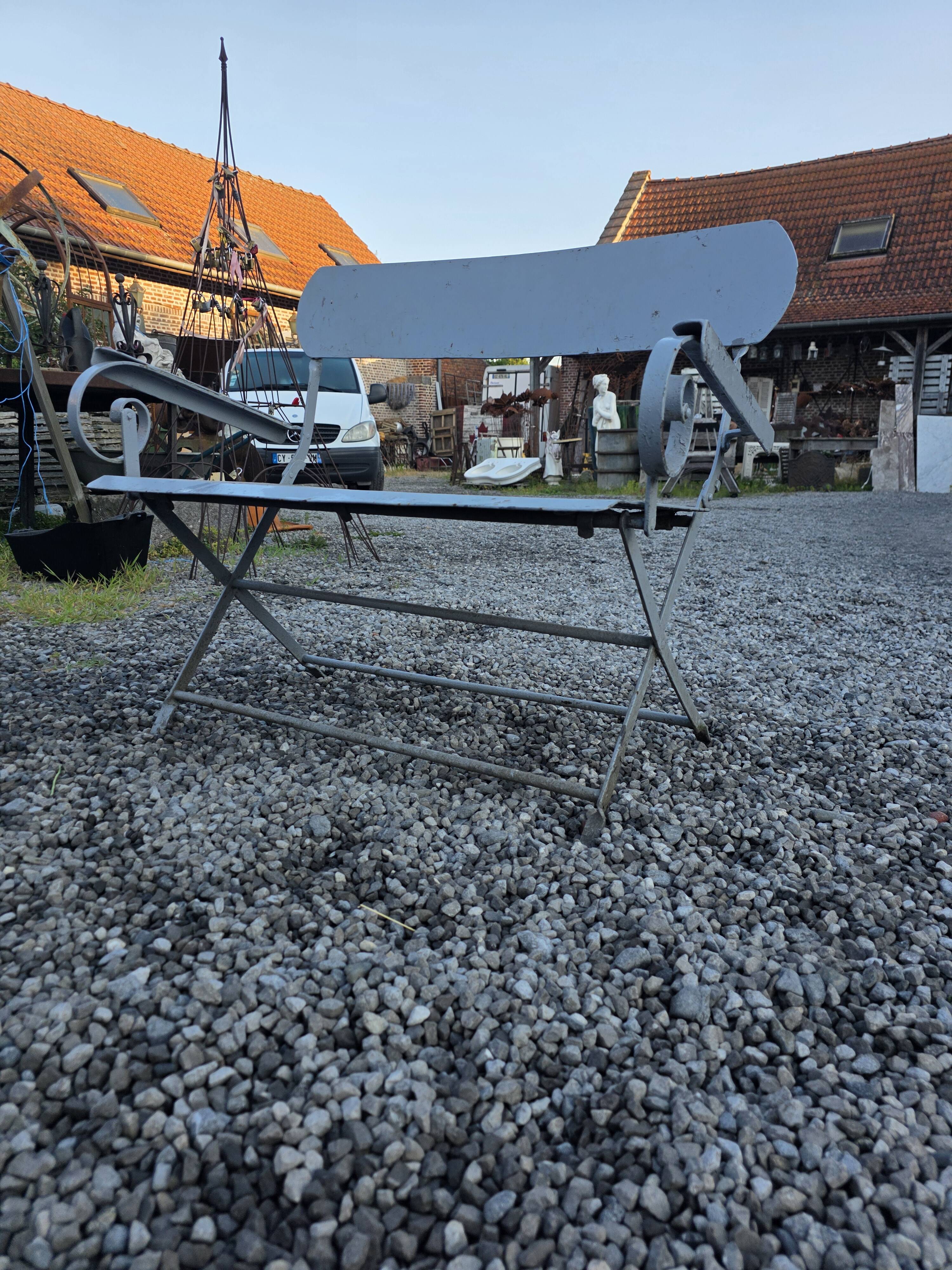 Banc de jardin ancien en fer forgé massif