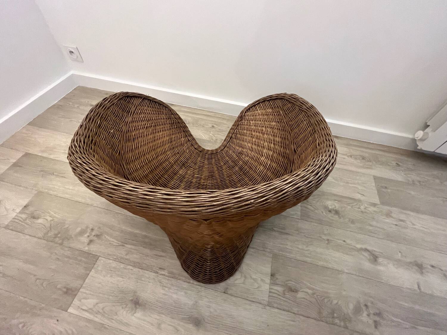 Lotus chair